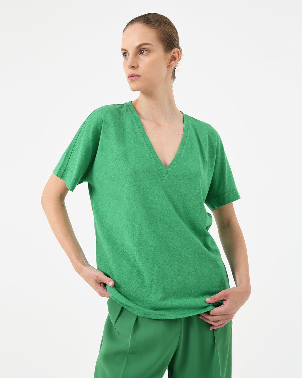 Brussels Linen V-Neck Tee