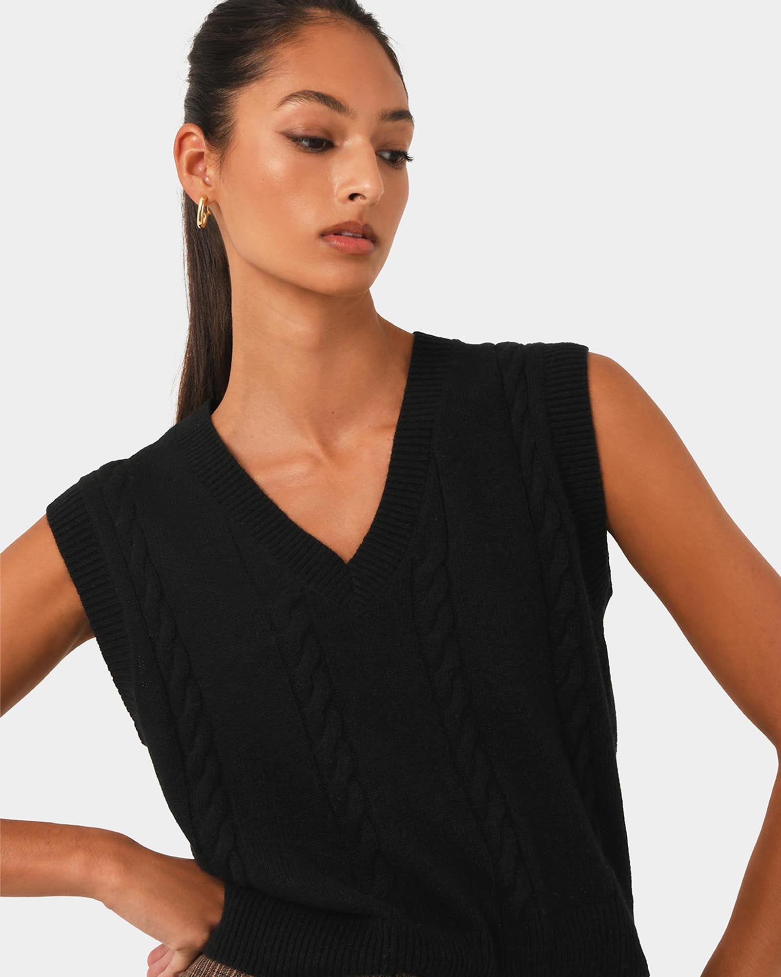 Rulia V-Neck Knit Vest