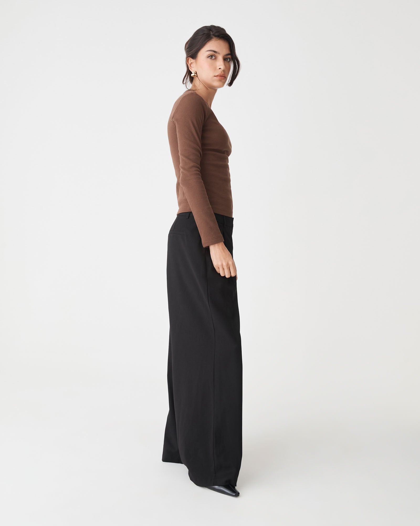 Arden Mid Rise Pleated Pants