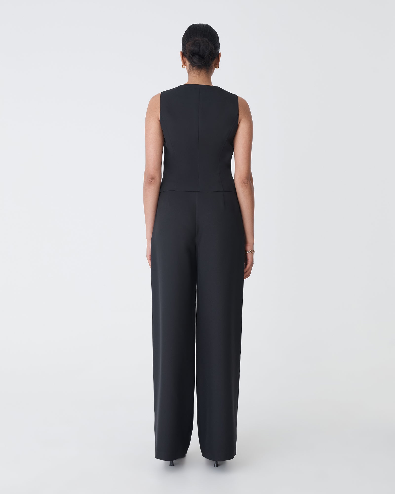 Dakota V-Neck Vest