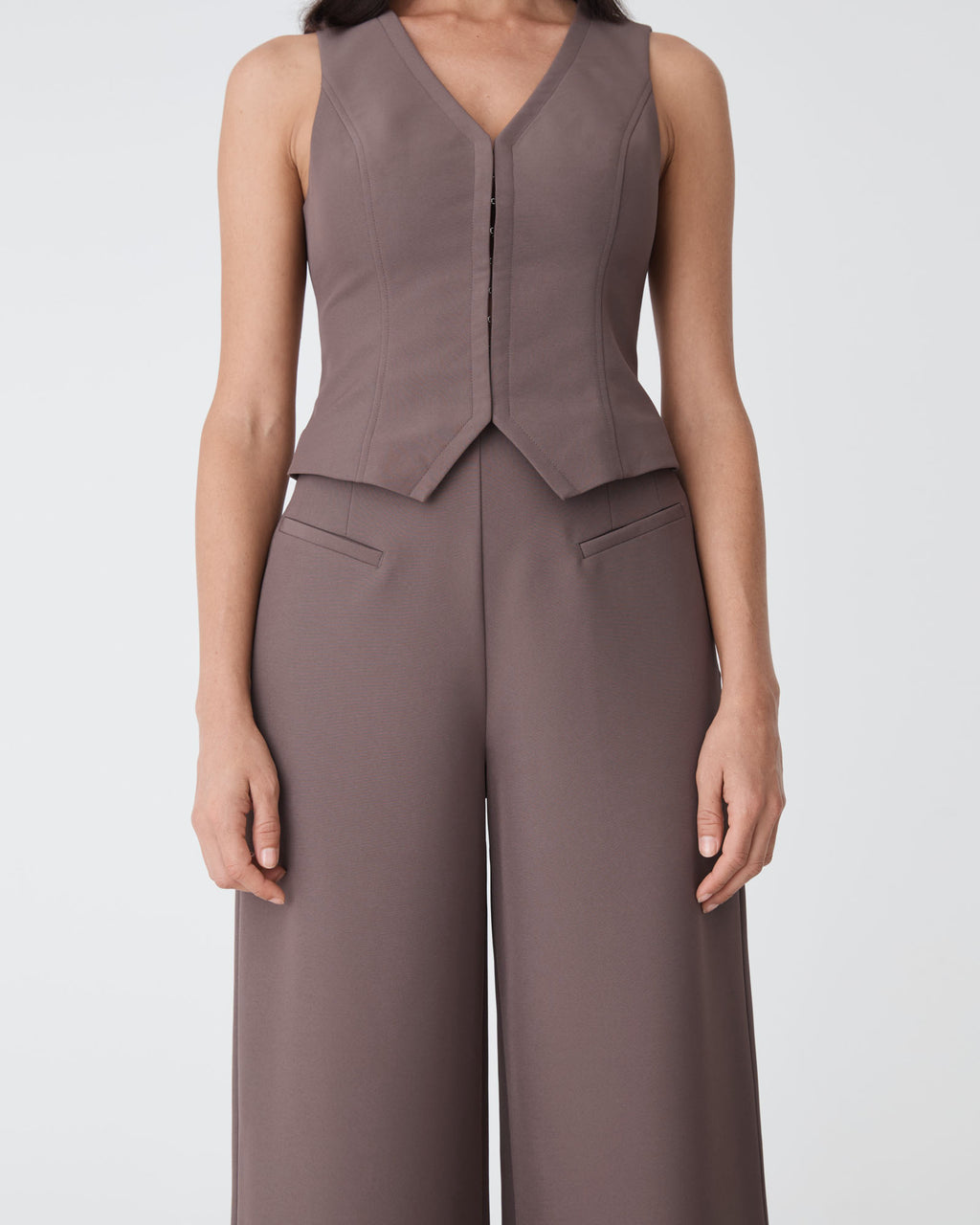 Dakota V-Neck Vest
