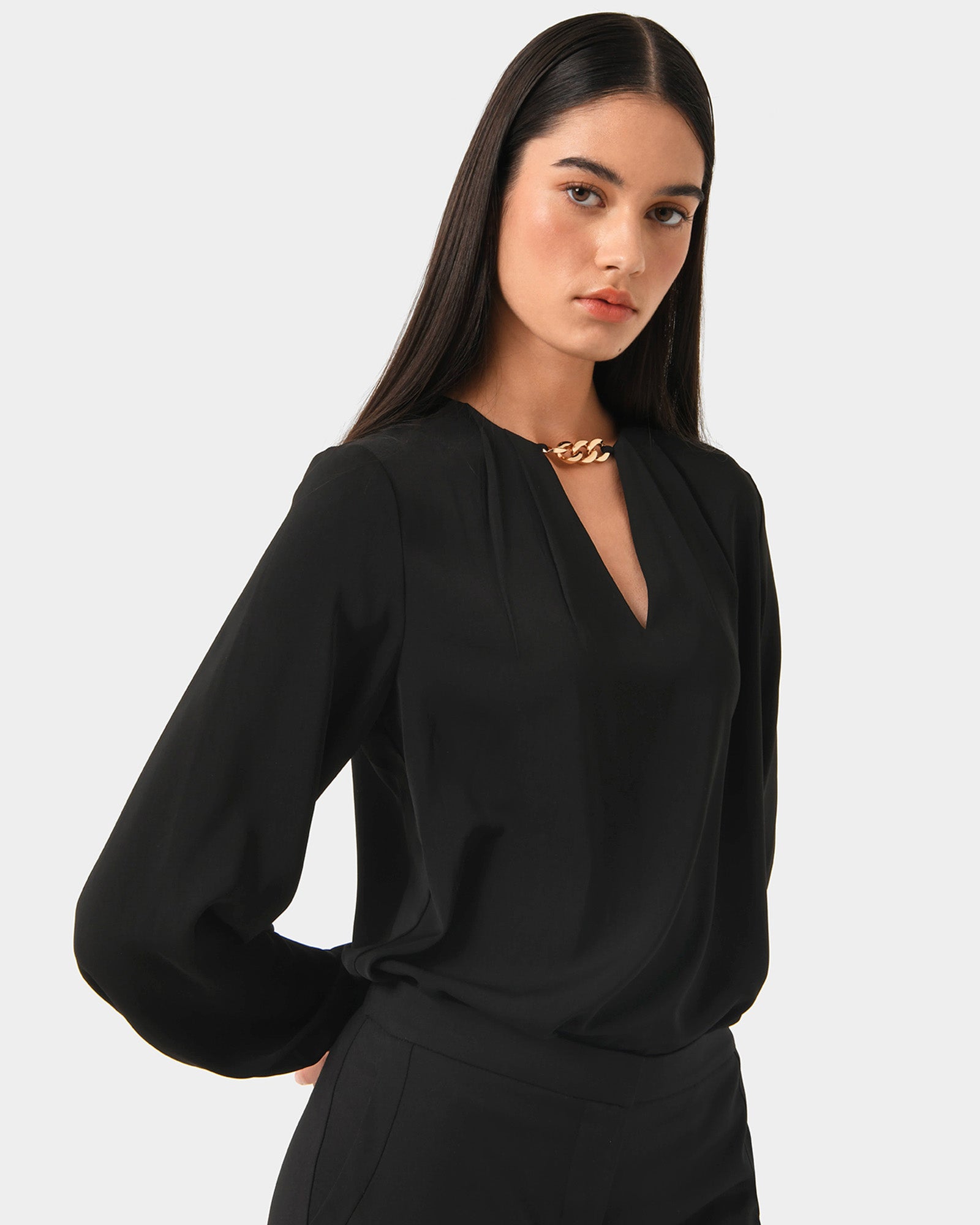 Ivette Chain Neck Blouse
